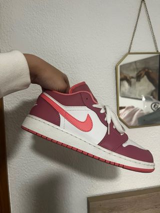 Air Jordan 1 Low Desert Berry Coral Chalk