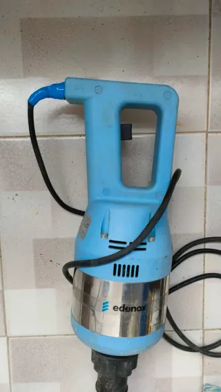 Batidora Industrial Edenox funcionando
