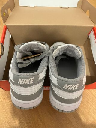 Nike Dunk Low Grises