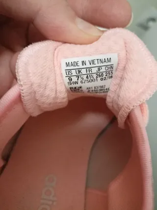 Zapatillas Adidas rosas y blancas