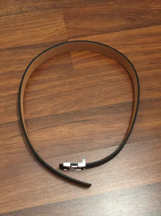 Cinturón Louis Vuitton Negro Hebilla Dorada