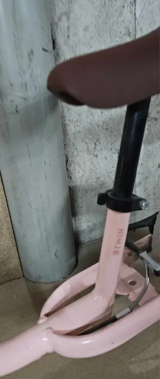 Bicicleta sin pedales rosa