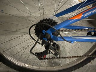 Bicicleta Montaña Blanca y Azul