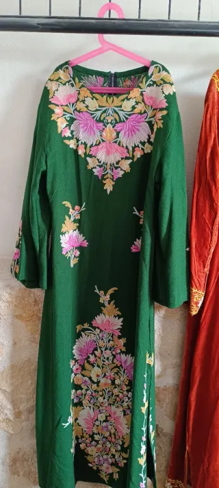 Vestidos árabes bordados