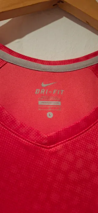 Camiseta Nike Dri-Fit Roja Talla L