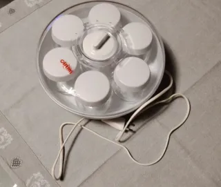 Yogurtiera Girmi con 6 vasetti