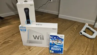 Nintendo Wii + Wii Sports Resort