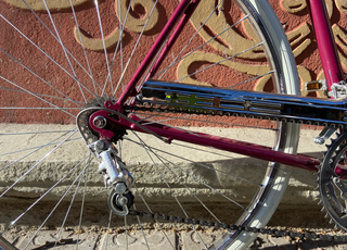 Bicicleta Vintage Ciudad Burdeos y Blanco