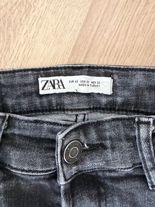 Pantalón vaquero niño desgastado negro