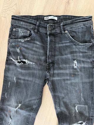 Pantalón vaquero niño desgastado negro