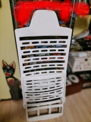 Silla plegable blanca de plástico