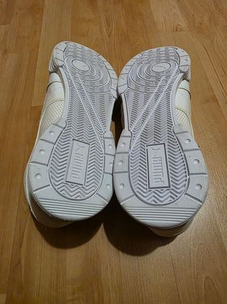 Zapatillas Puma CGR Perf Blancas y Doradas