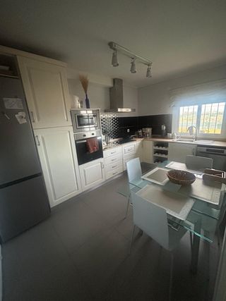 Se alquila por semanas/meses casa en la Playa