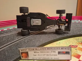 SCALEXTRIC UK 1997 McLAREN MP4/12 #9 M.Häkkinen