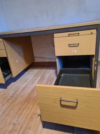 Escritorio Alemán Correos Metal/Madera