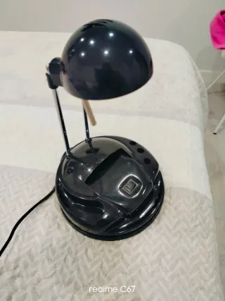 Lámpara de escritorio elegante y moderna