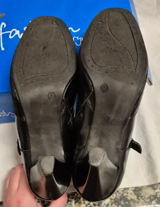 Botines negros de piel