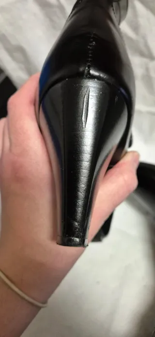 Botines negros de piel