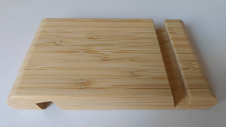 Supporto in legno per smartphone