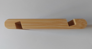 Supporto in legno per smartphone