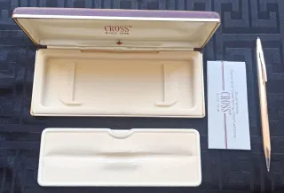 Bolígrafo CROSS de 14 kt .Elegante Estuche Incluid