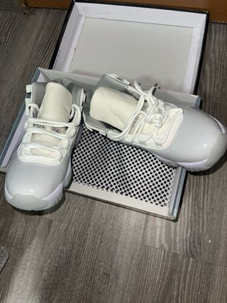 Air Jordan 11 Retro W Gris Blanco