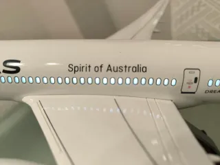 Maqueta Avión Boeing 787 Qantas