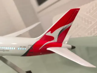 Maqueta Avión Boeing 787 Qantas