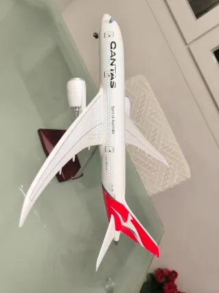 Maqueta Avión Boeing 787 Qantas