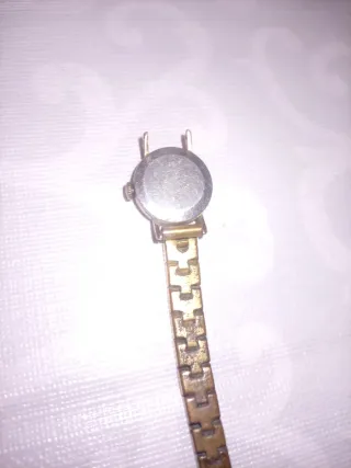 Reloj Duward Dorado y Blanco