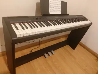 Piano digital con poco uso