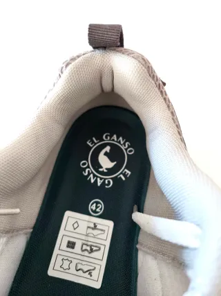 Zapatillas El Ganso grises y blancas