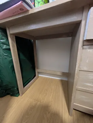 Escritorio madera con 4 cajones