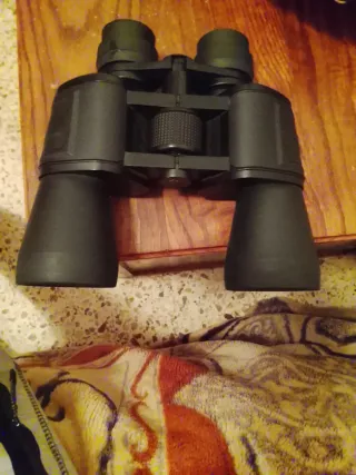 Prismáticos negros