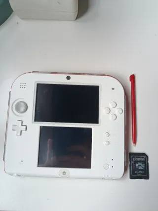 Nintendo 2DS Crimson Red - Estado Coleção (64GB)