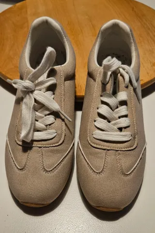 Tenis Beige Talla 38