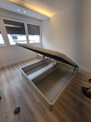 Canapés + colchones  + Cabeceros + Mesitas