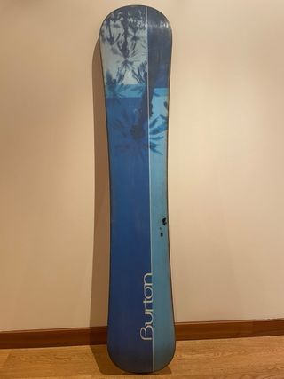 Tabla y fijaciones snowboard Burton Freestyle