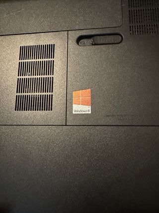 Se vende portátil HP negro