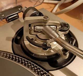 Giradischi Technics SL-1700 MK2 Quartz