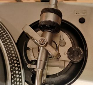 Giradischi Technics SL-1700 MK2 Quartz