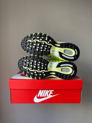 Nike Air Pegasus 2005 Volt Metallic Silver [44]