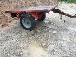 Remolque agrícola rojo