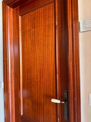 Puertas de madera y cristal