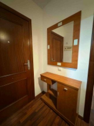 Mueble recibidor de entrada con espejo y cajón