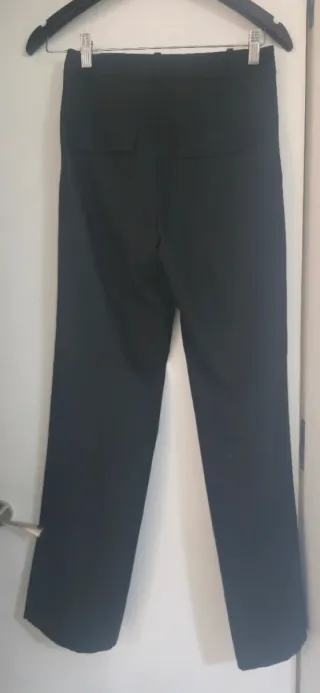 Pantalón de vestir Stradivarius negro