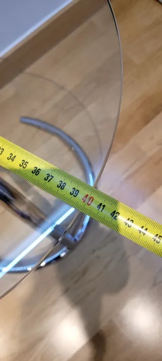 Mesa auxiliar cristal y acero