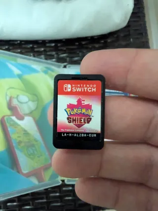 Pacchetto Pokémon Scarlatto + Scudo Nintendo Switch