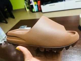 Chanclas Adidas Yeezy Slide T37 Marrón Nuevas Orig