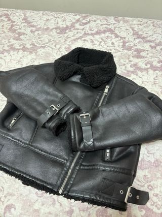 Chaqueta cuero con borrego